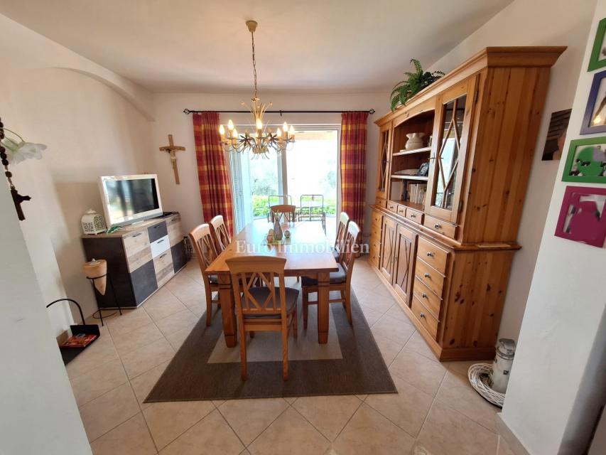 Hiša 200 metrov od morja, Malinska!