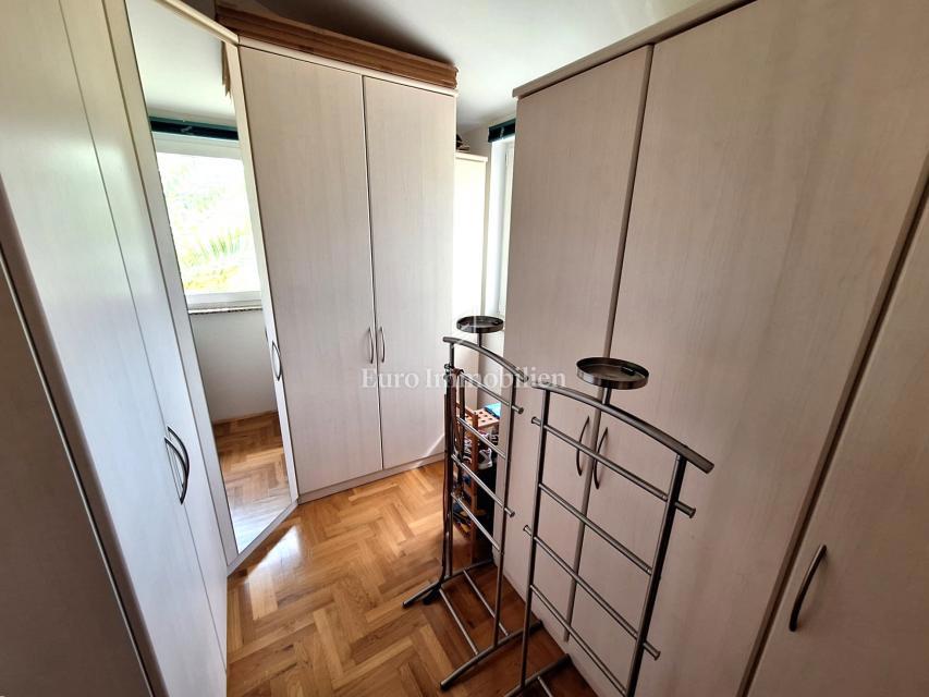 Hiša 200 metrov od morja, Malinska!