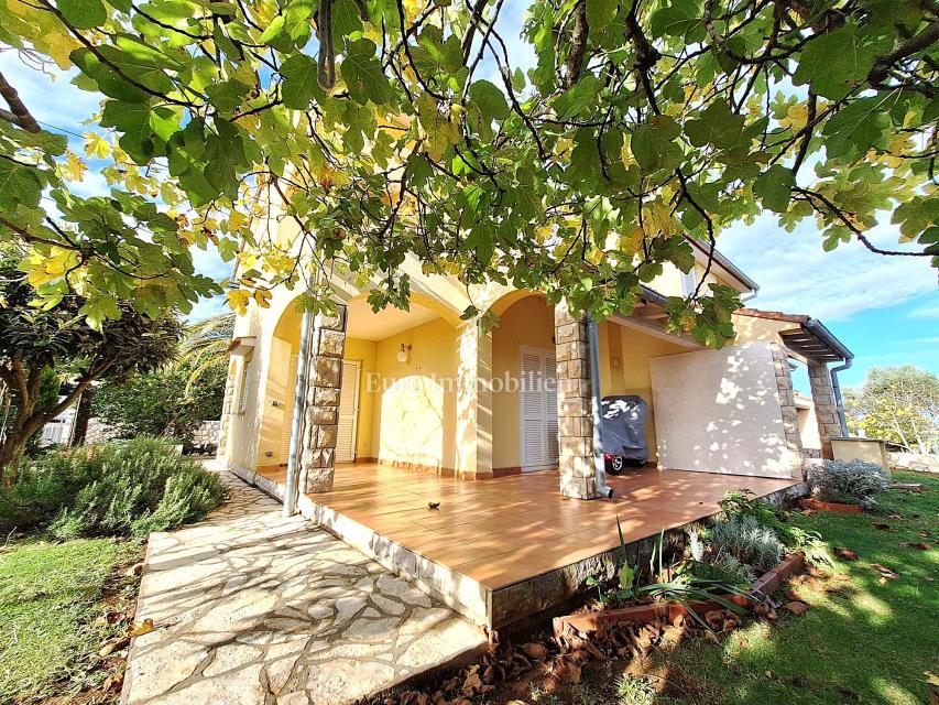 Hiša 200 metrov od morja, Malinska!