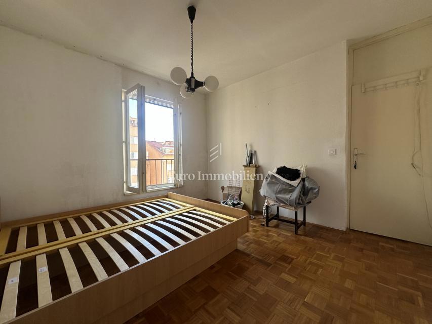 Dvosobno stanovanje v stanovanjski četrti Makarske