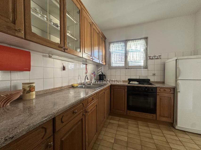 Dvosobno stanovanje v stanovanjski četrti Makarske