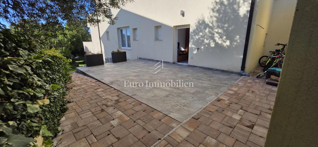 Crikvenica – moderno stanovanje na zaželeni lokaciji ob morju