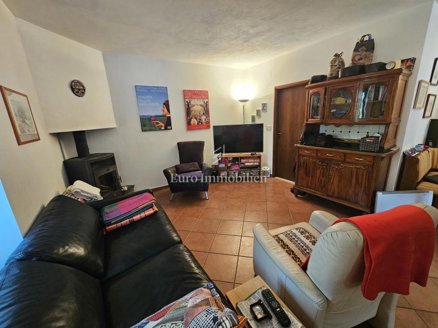 Hiša na Krku z velikim vrtom, potencial!