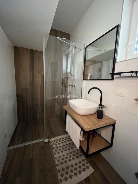 Stanovanje/Apartmani Malinska, Malinska-Dubašnica, 60,22m2