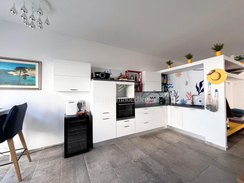 Stanovanje/Apartmani Malinska, Malinska-Dubašnica, 60,22m2