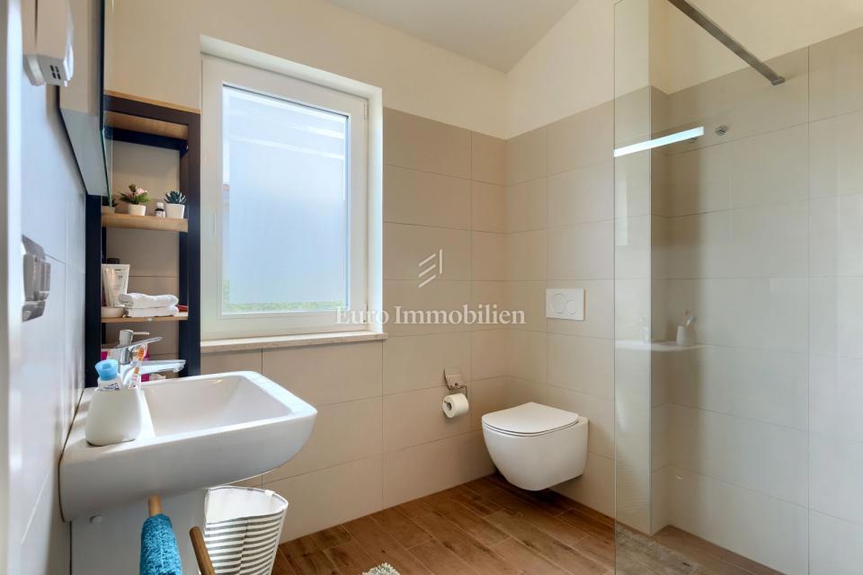 Mediteranska hiša z pogledom na morje