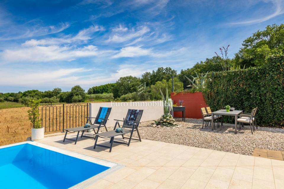 Mediteranska hiša z pogledom na morje