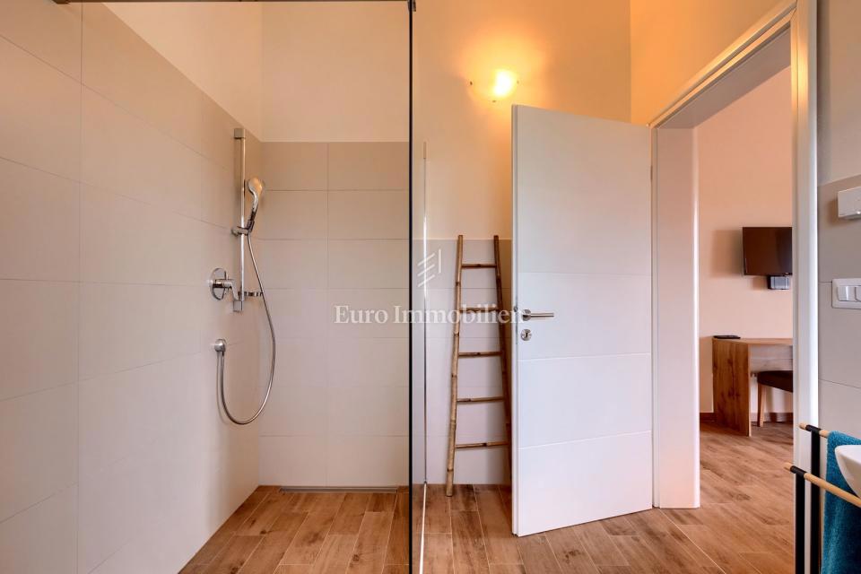 Mediteranska hiša z pogledom na morje