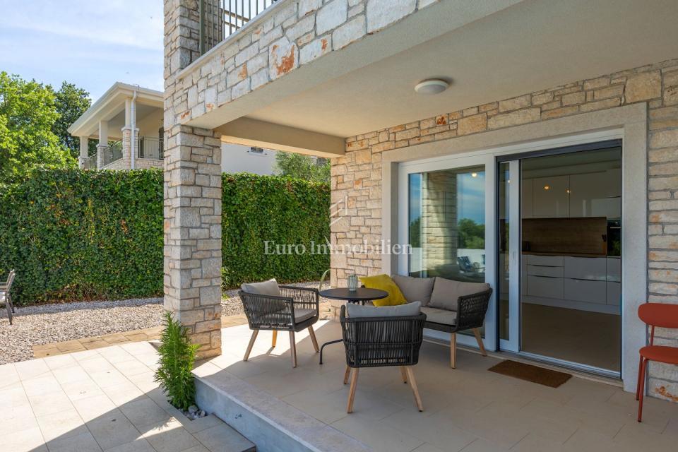 Mediteranska hiša z pogledom na morje