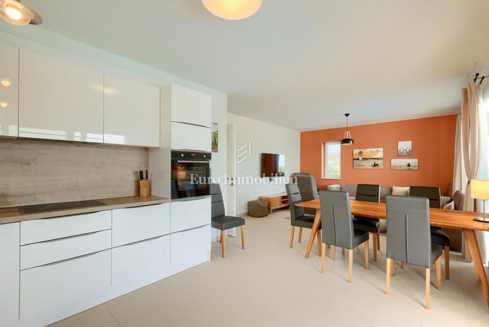 Mediteranska hiša z pogledom na morje