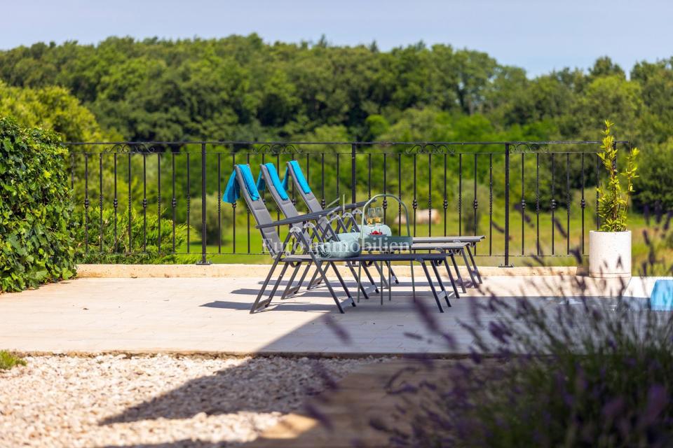 Mediteranska hiša z pogledom na morje