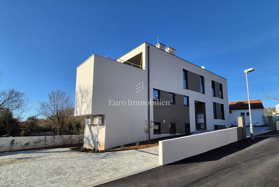 Opremljeno penthouse v novogradnji