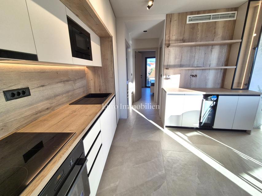 Opremljeno penthouse v novogradnji