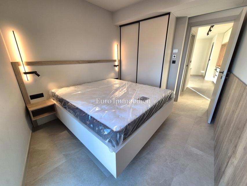 Opremljeno penthouse v novogradnji