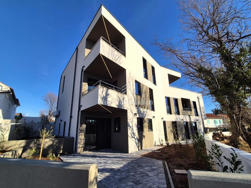 Opremljeno penthouse v novogradnji