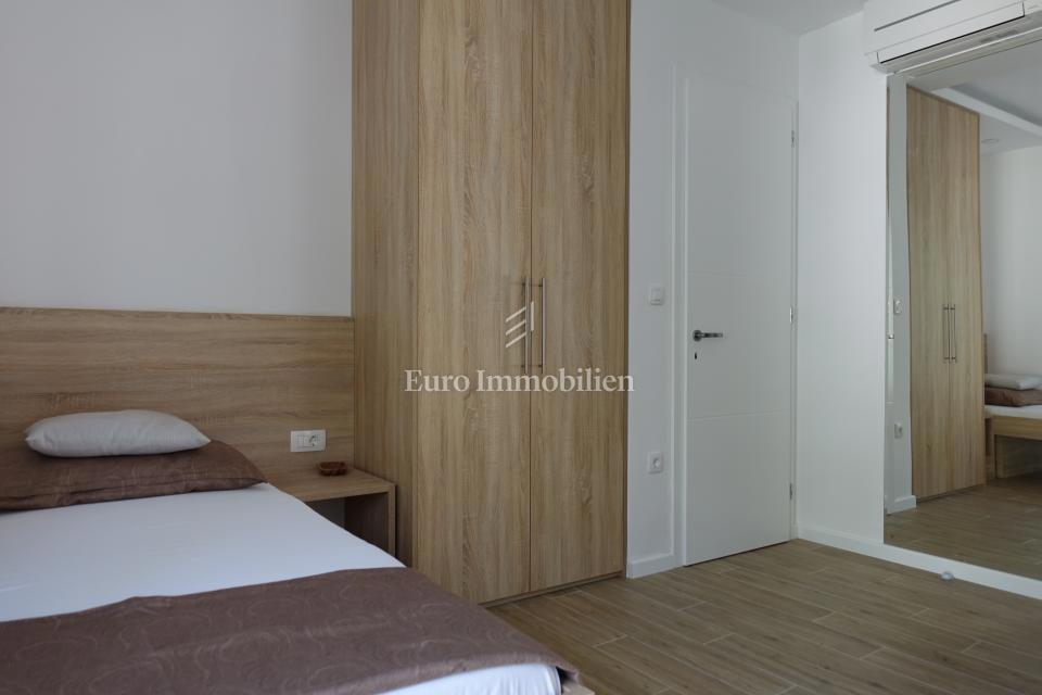 Obnovljena hiša v Podaci blizu plaže