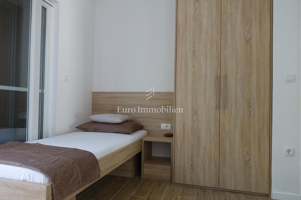 Obnovljena hiša v Podaci blizu plaže