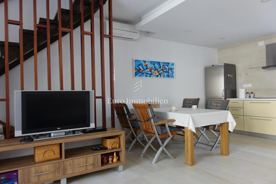 Obnovljena hiša v Podaci blizu plaže