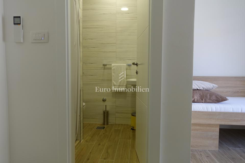 Obnovljena hiša v Podaci blizu plaže