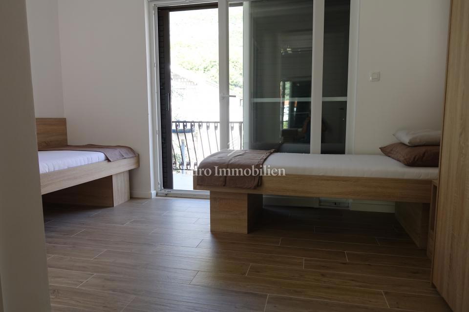 Obnovljena hiša v Podaci blizu plaže