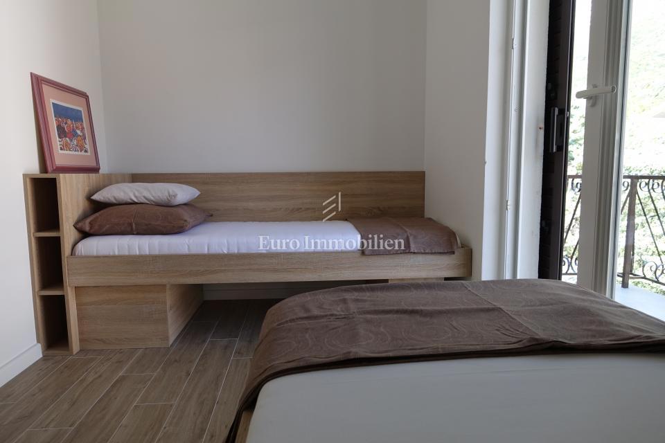 Obnovljena hiša v Podaci blizu plaže