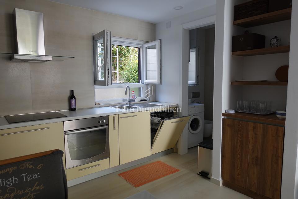 Obnovljena hiša v Podaci blizu plaže