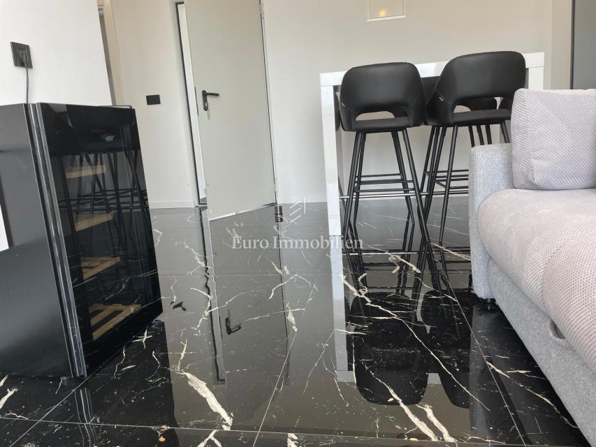 Crikvenica - nepremičnina s 4 apartmaji