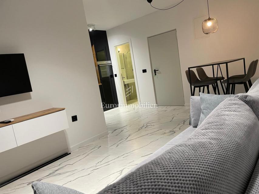 Crikvenica - nepremičnina s 4 apartmaji