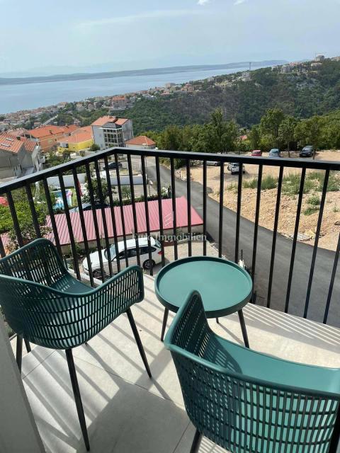 Crikvenica - nepremičnina s 4 apartmaji