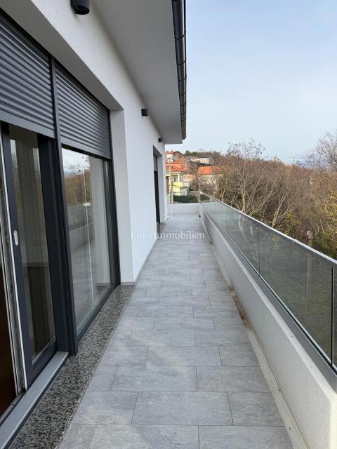 Čavle - Prostorno penthouse stanovanje v novogradnji