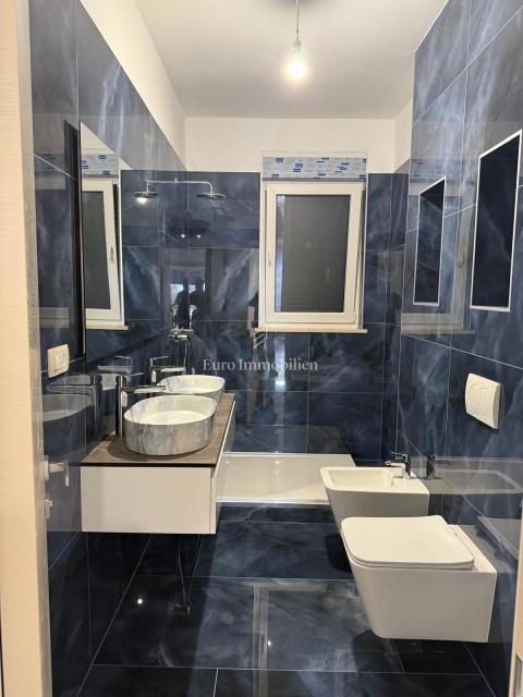 Čavle - Prostorno penthouse stanovanje v novogradnji