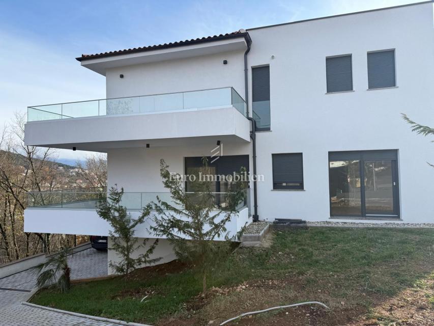 Čavle - Prostorno penthouse stanovanje v novogradnji