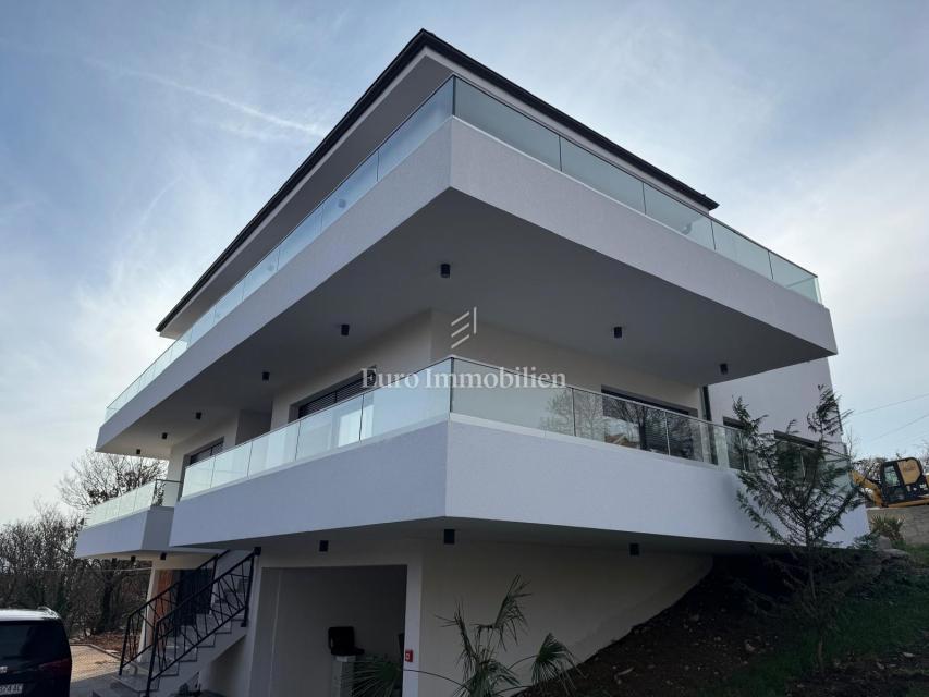 Čavle - Prostorno penthouse stanovanje v novogradnji