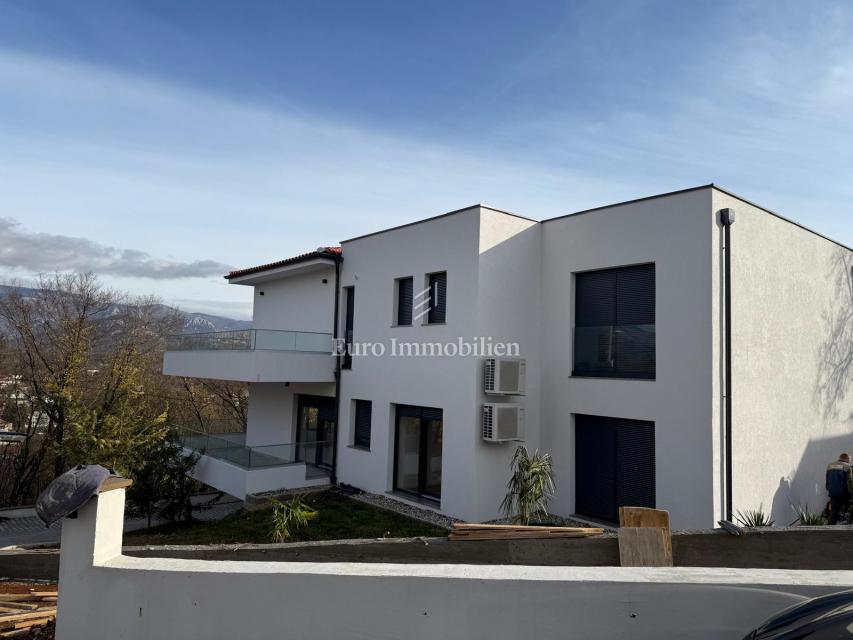 Čavle - Prostorno penthouse stanovanje v novogradnji