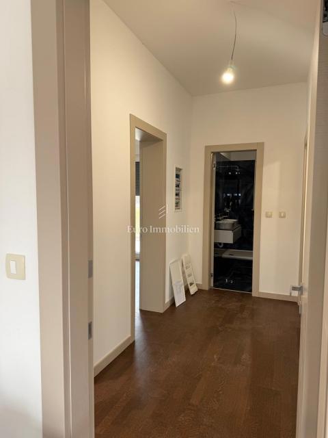 Čavle - Prostorno penthouse stanovanje v novogradnji