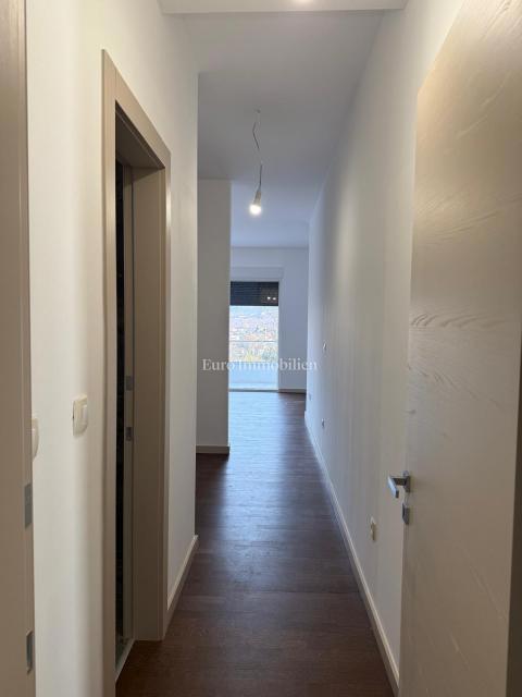 Čavle - Prostorno penthouse stanovanje v novogradnji