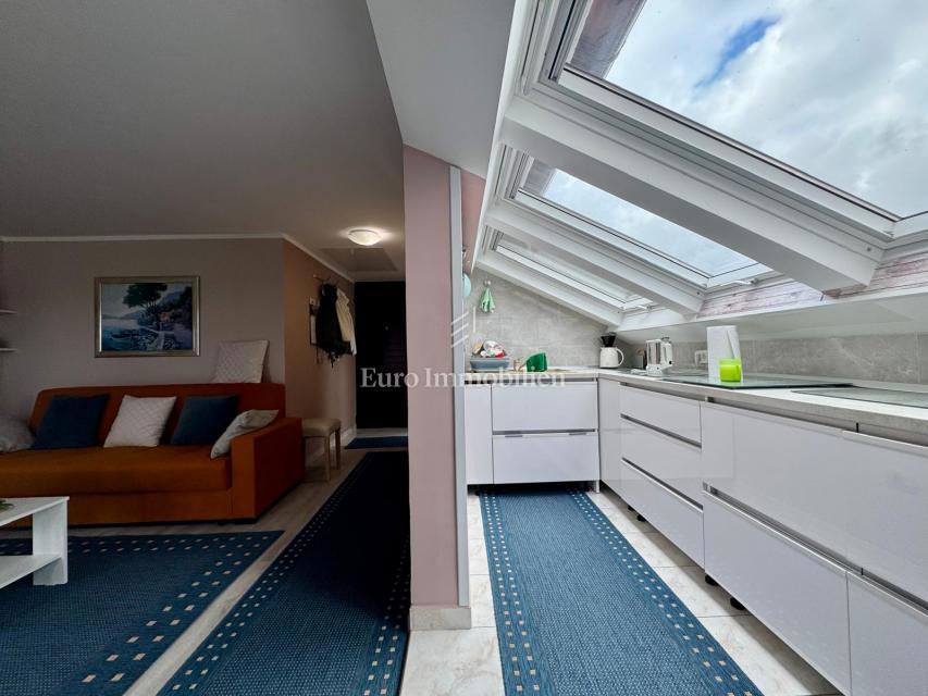 Labin – stanovanje z vrtom in garažo