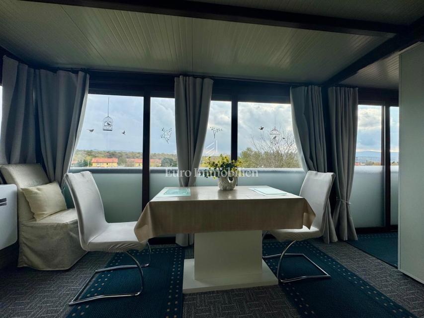 Labin – stanovanje z vrtom in garažo