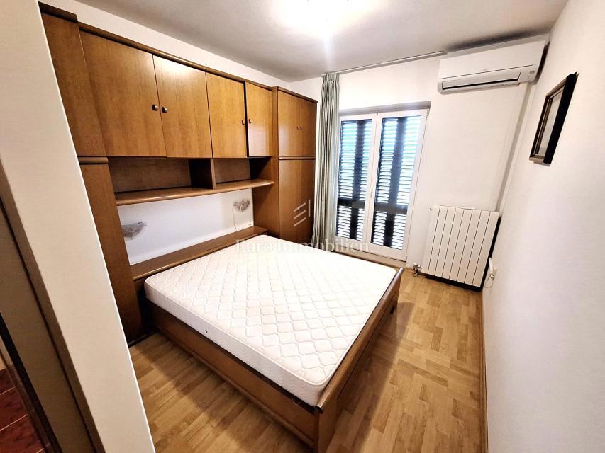 Hiša z vrtom in bazenom na odlični lokaciji, Krk