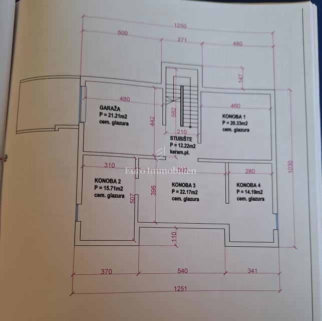 Hiša z vrtom in bazenom na odlični lokaciji, Krk