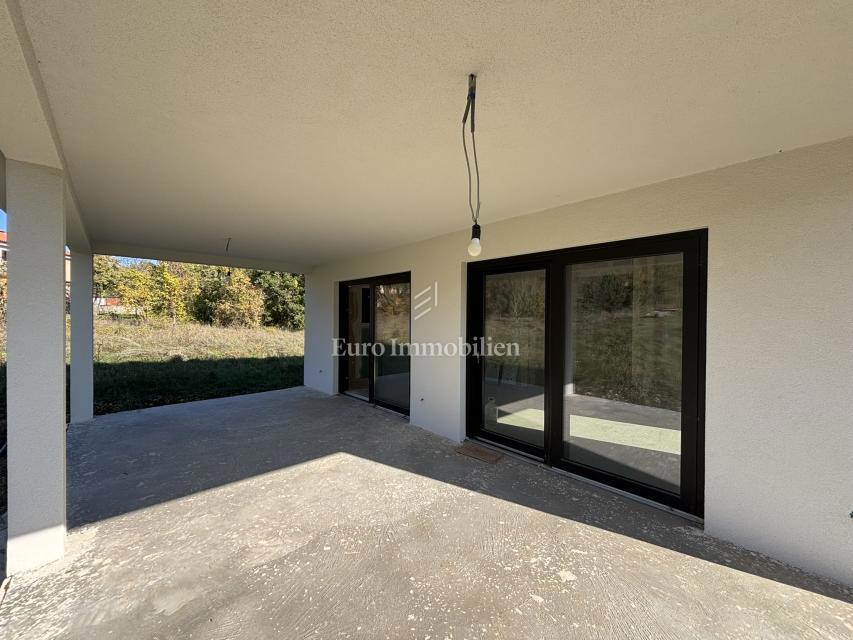 Istra - hiša z bazenom in vrtom