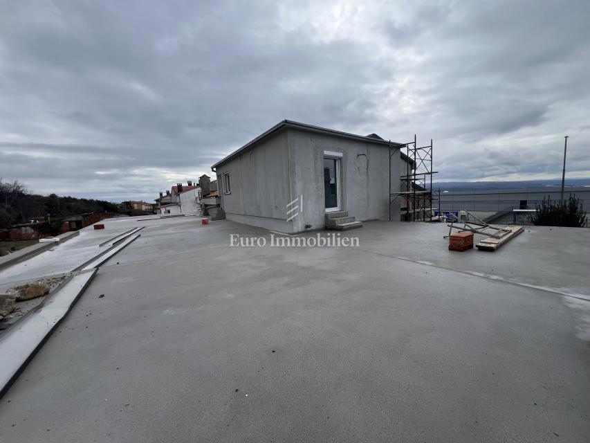 Crikvenica, stanovanje z veliko teraso in pogledom na morje