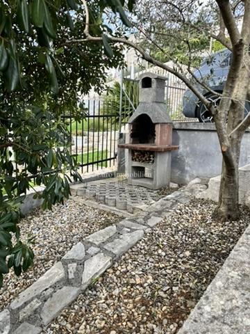 Dramalj - apartma s pogledom na morje na mirni lokaciji