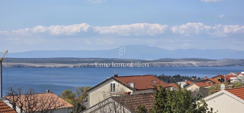 Dramalj - apartma s pogledom na morje na mirni lokaciji