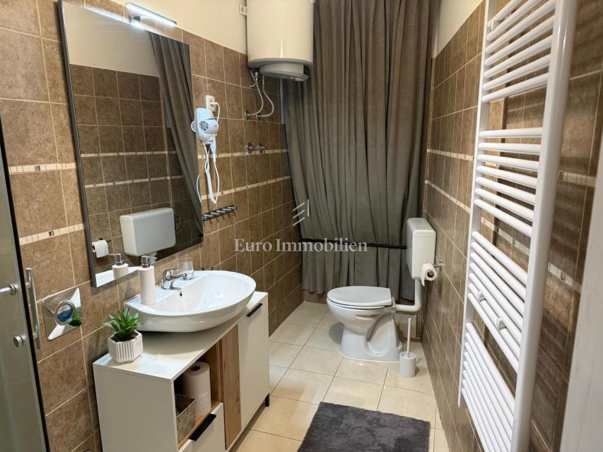 Reka - 3 manjša stanovanja na odlični lokaciji