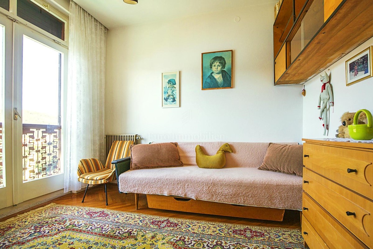 Lepa dvojna hiša s fantastičnim pogledom na morje