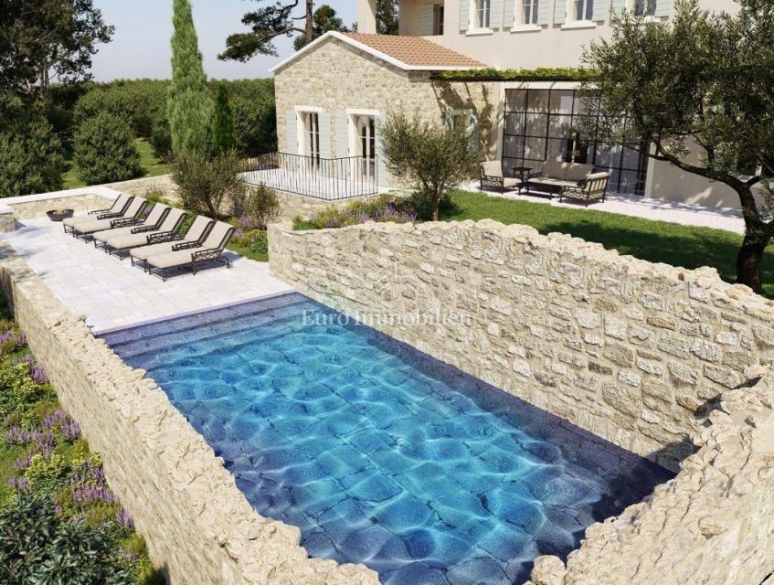 Čudovita vila s pogledom na morje v gradnji, v okolici Novigrada