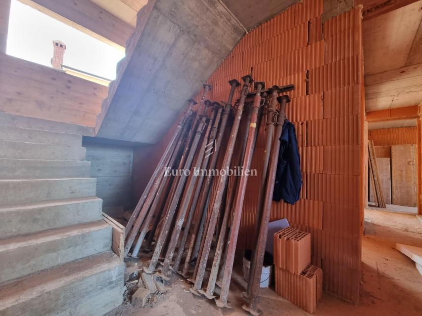 Stanovanje v izgradnji z vrtom, Novigrad