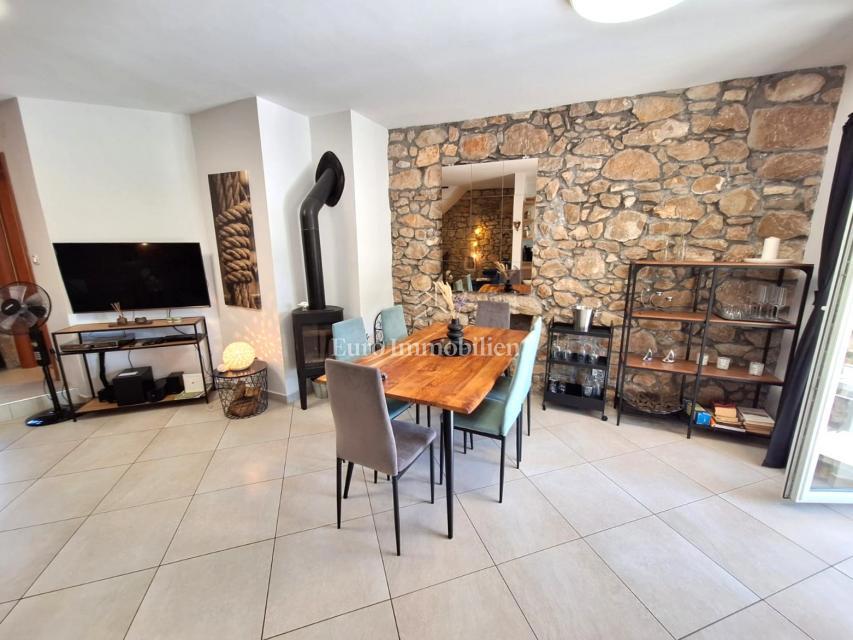 Malinska - prenovljena kamnita hiša z bazenom