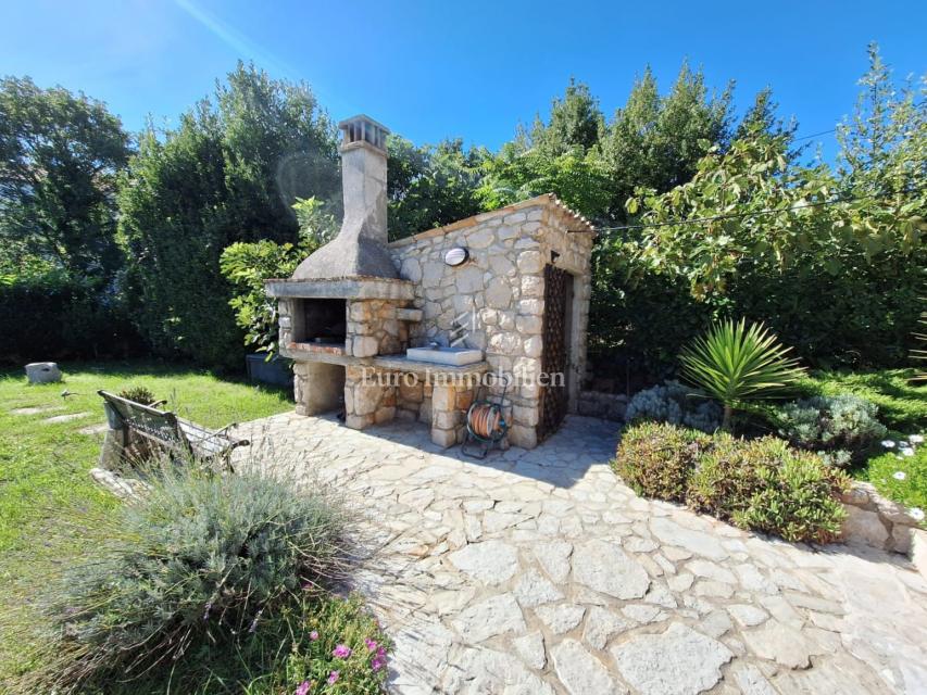 Malinska - prenovljena kamnita hiša z bazenom